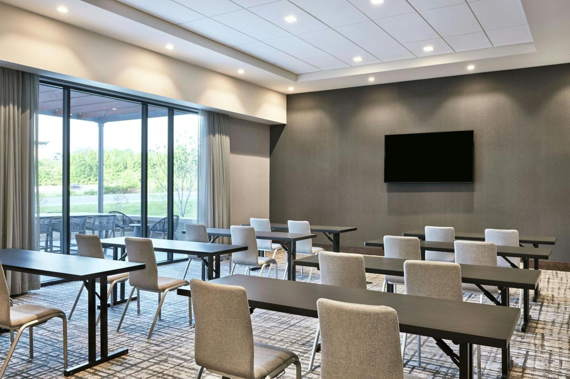 Ac Hotel By Marriott St Louis Честърфийлд Екстериор снимка