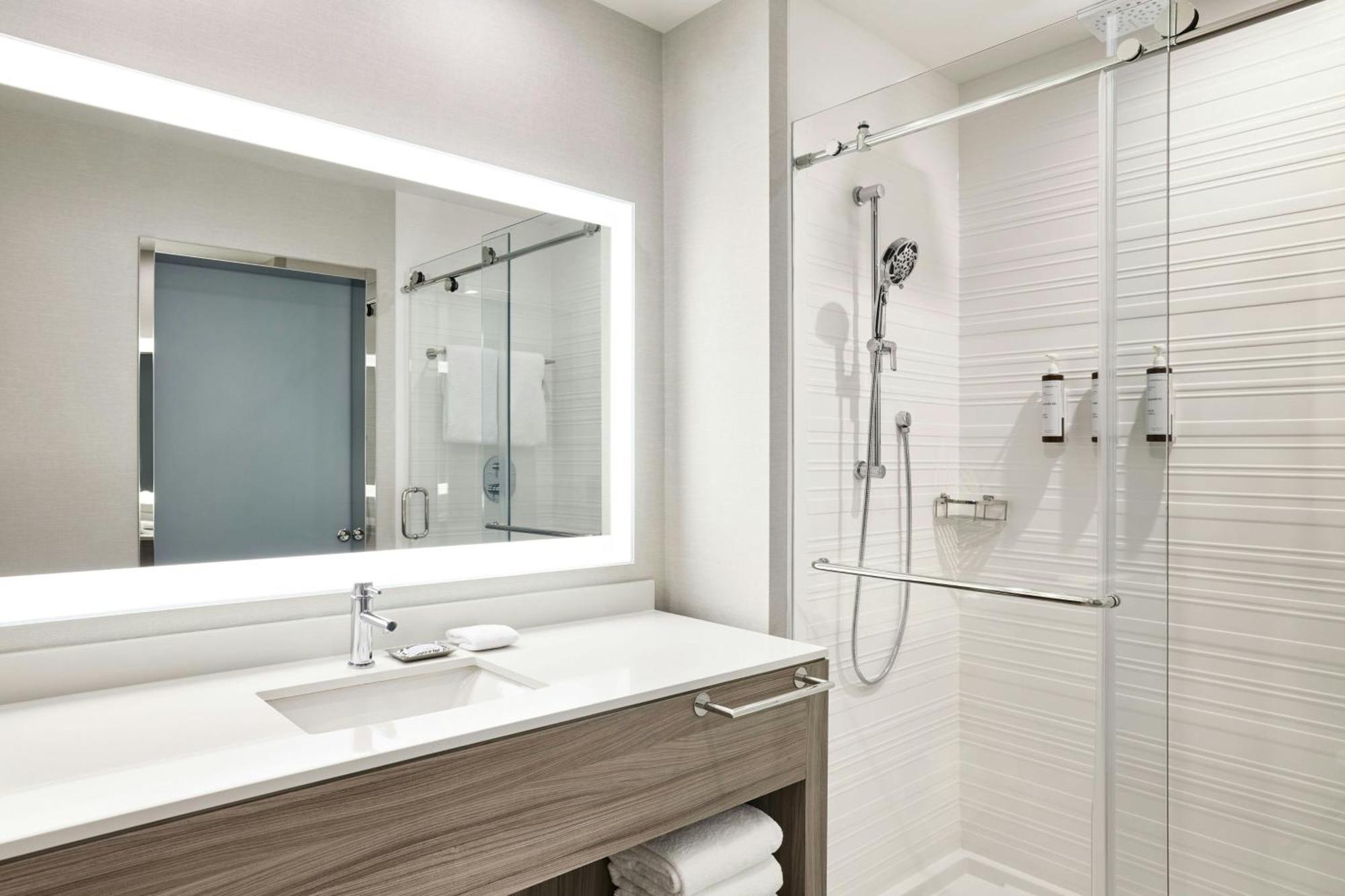 Ac Hotel By Marriott St Louis Честърфийлд Екстериор снимка